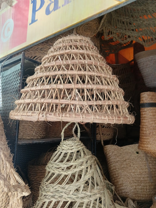 Abat-jour conique ajouré en fibres naturelles