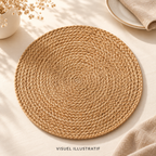 Visuel illustratif généré par IA — Set de table rond en jute – style naturel ; modèle à confirmer